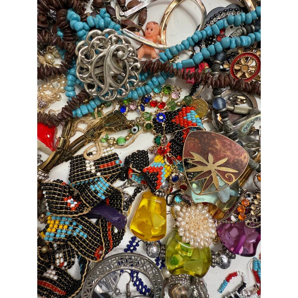 6 pounds jewelry Junk Drawer Lot vintage Estate auction AS IS - Picture 3 of 13
